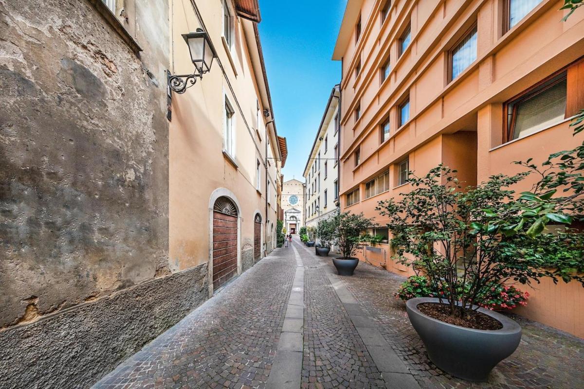 Il Lago Apartments By Wonderful Italy サロ エクステリア 写真